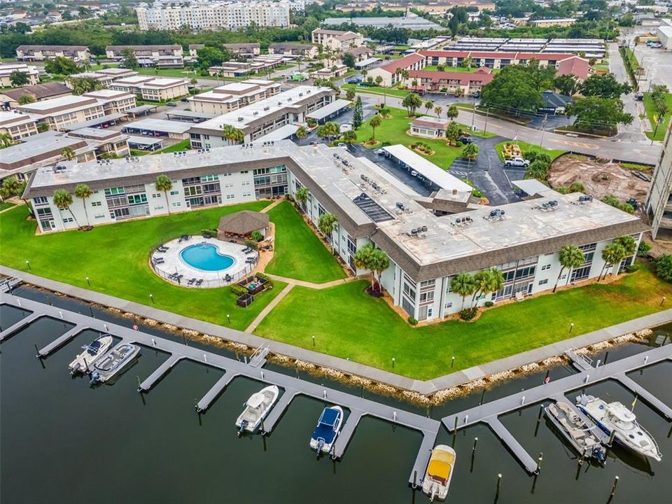 En Venta: $231,900 (2 camas, 2 baños, 956 Pies cuadrados)