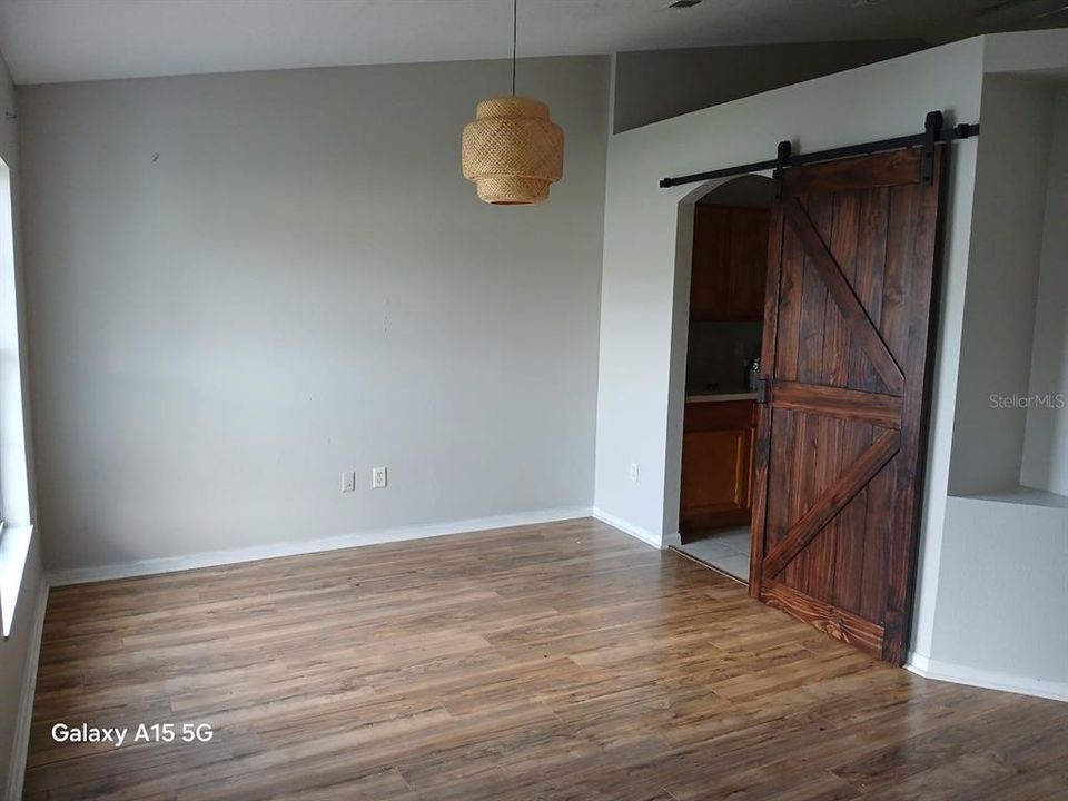 В аренду: $2,200 (4 спален, 2 ванн, 1651 Квадратных фут)