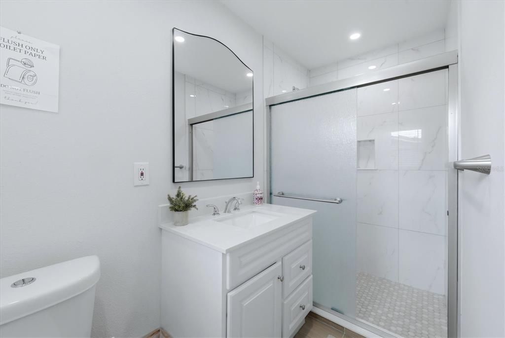 На продажу: $425,000 (3 спален, 2 ванн, 1676 Квадратных фут)