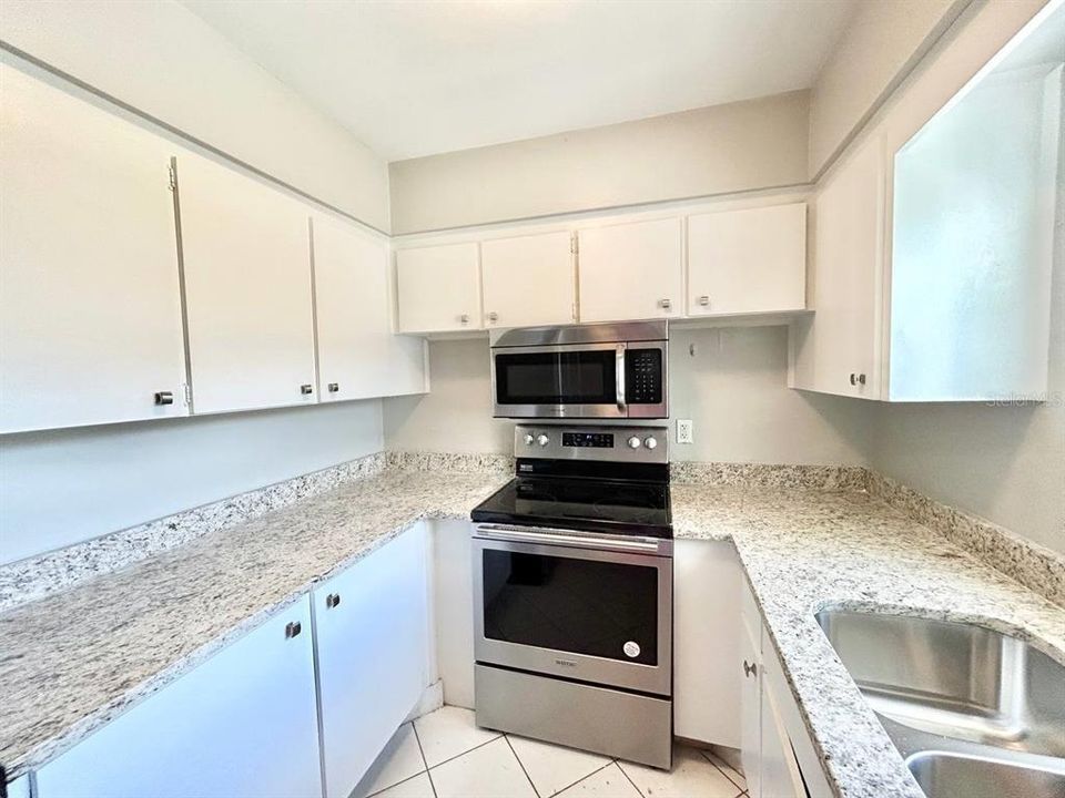 В аренду: $1,950 (4 спален, 1 ванн, 1300 Квадратных фут)