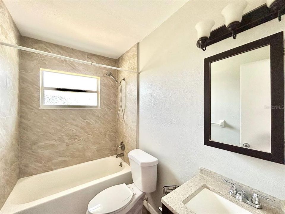 В аренду: $1,950 (4 спален, 1 ванн, 1300 Квадратных фут)