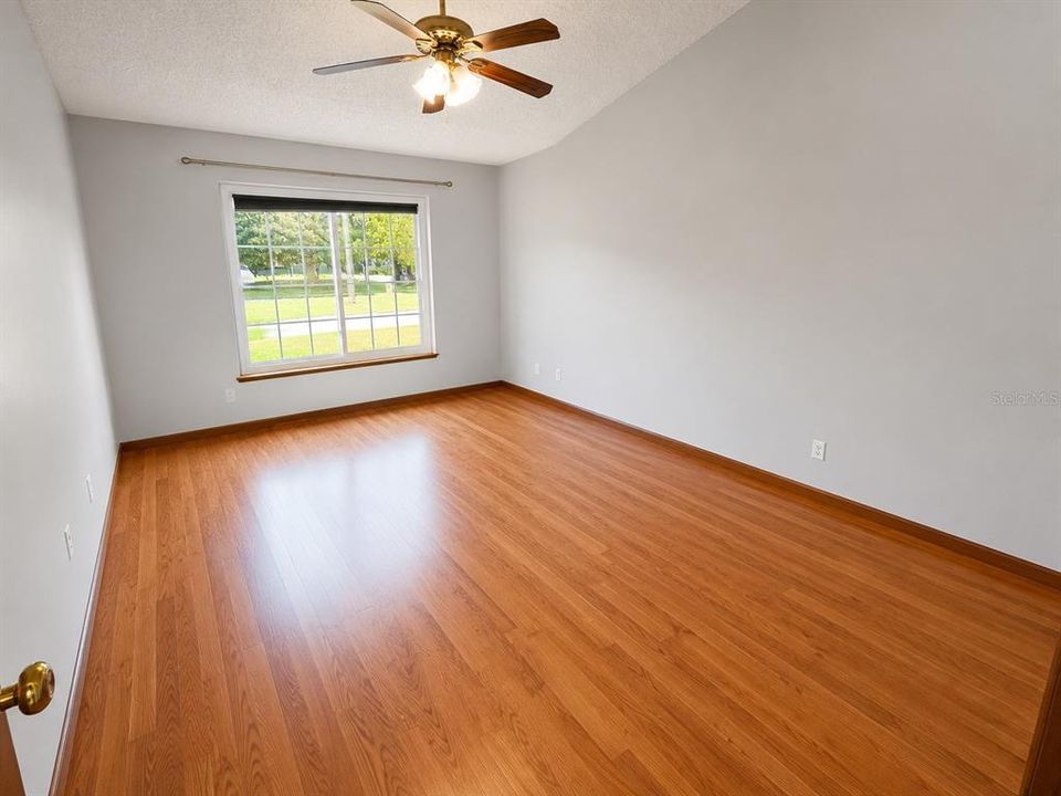 En Venta: $429,900 (3 camas, 2 baños, 1752 Pies cuadrados)