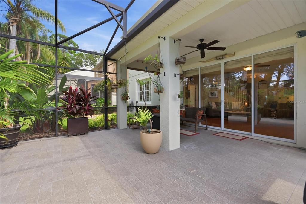 For Sale: $479,900 (4 beds, 2 baths, 3003 Square Feet)
