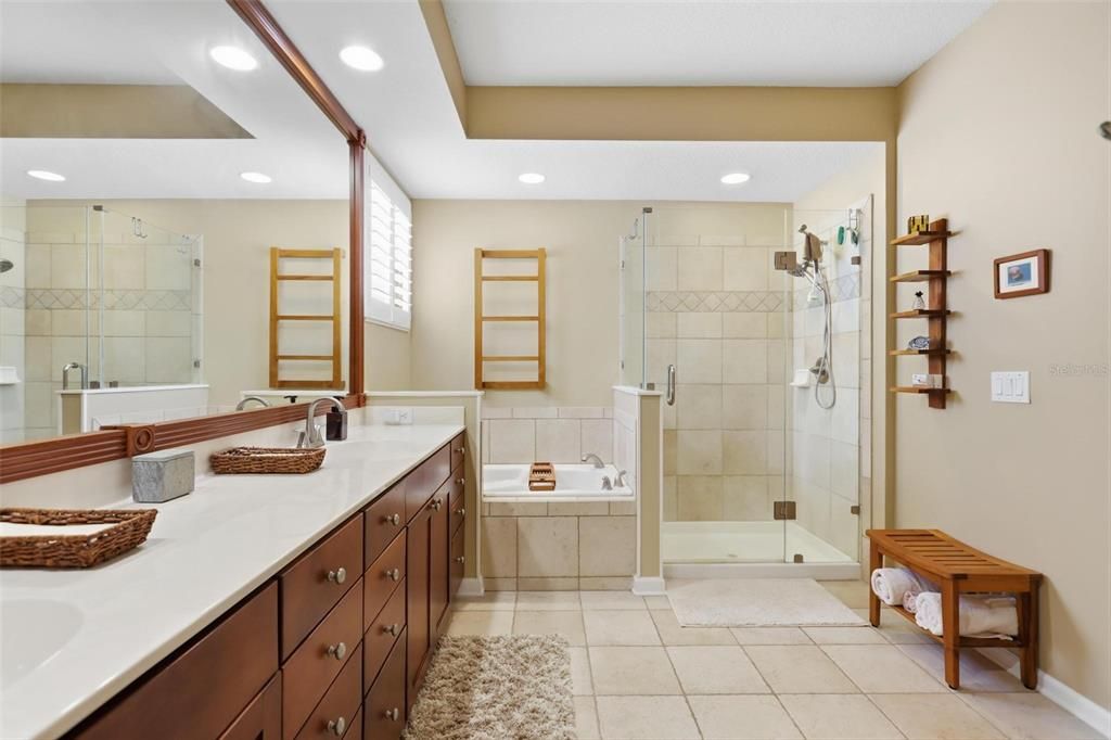 For Sale: $479,900 (4 beds, 2 baths, 3003 Square Feet)