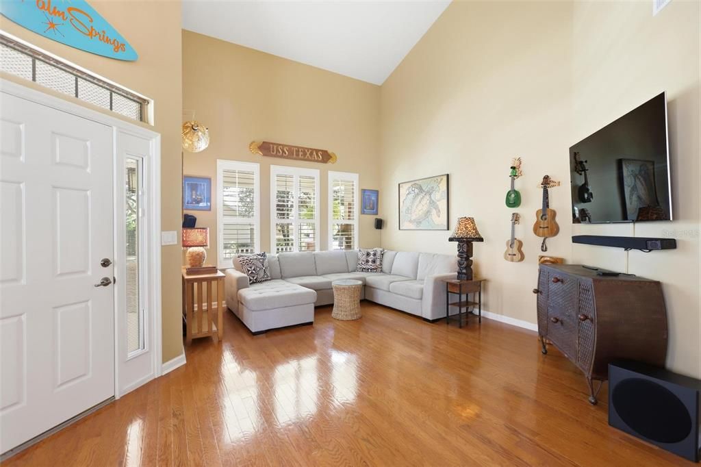 For Sale: $479,900 (4 beds, 2 baths, 3003 Square Feet)