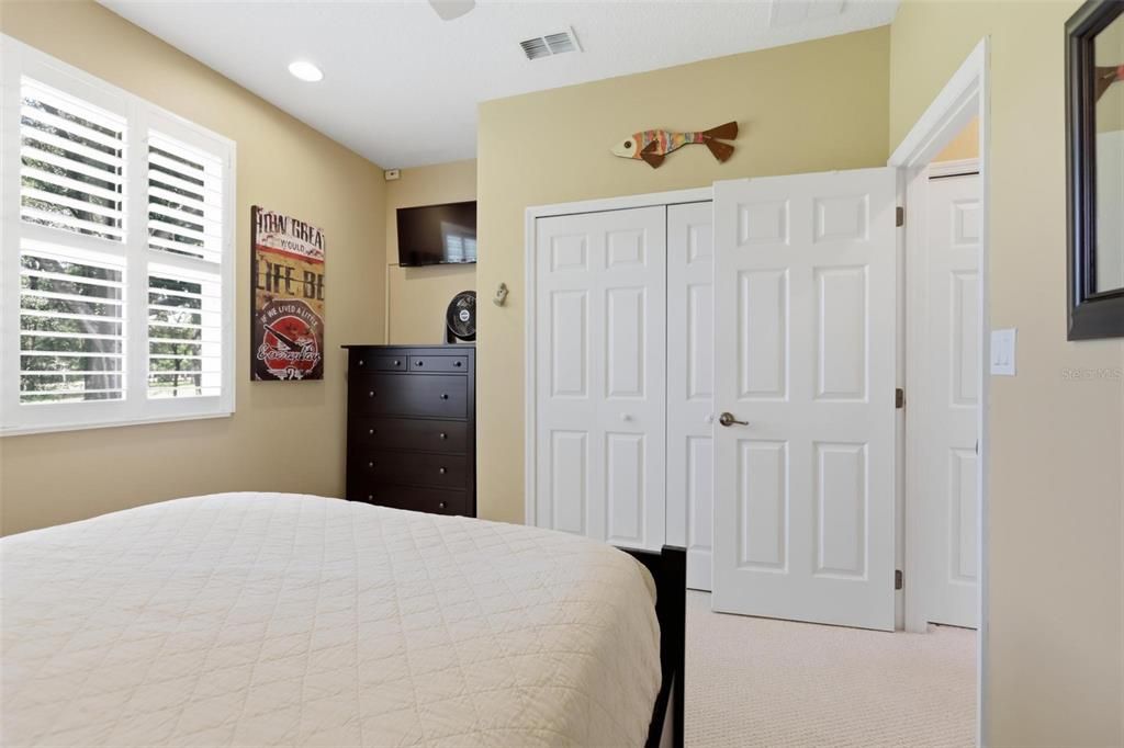 For Sale: $479,900 (4 beds, 2 baths, 3003 Square Feet)