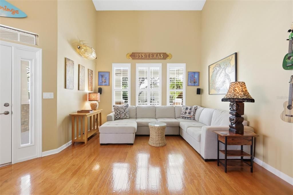 For Sale: $479,900 (4 beds, 2 baths, 3003 Square Feet)