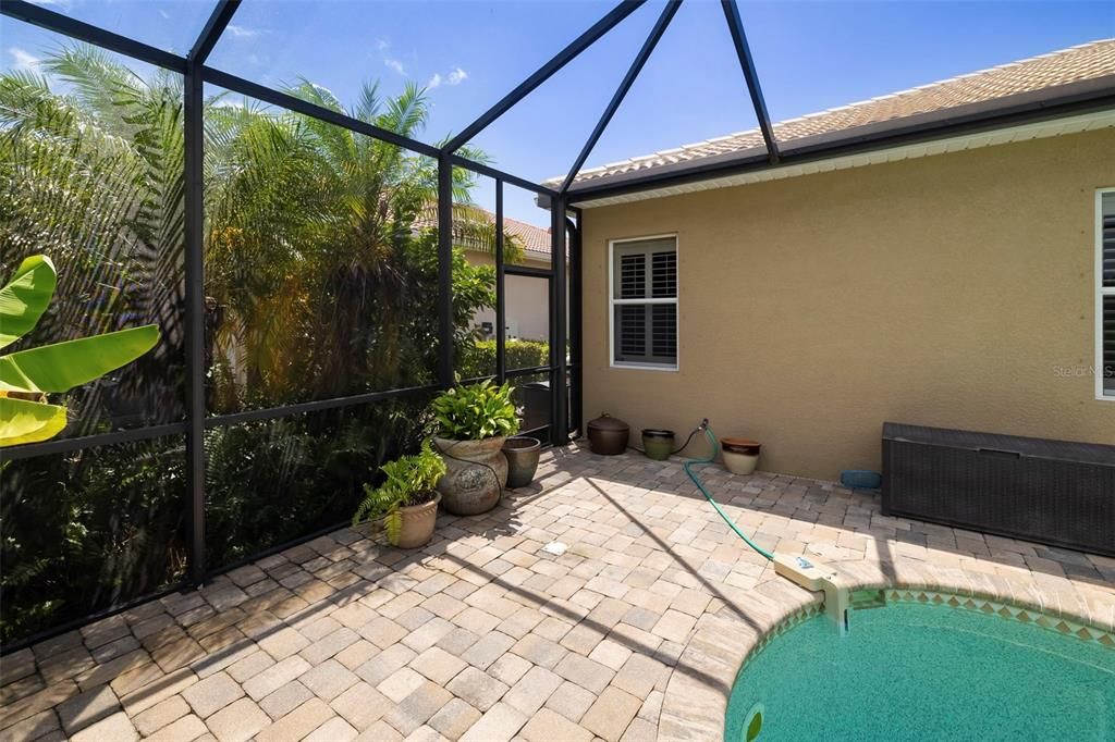 En Venta: $624,900 (3 camas, 2 baños, 2135 Pies cuadrados)