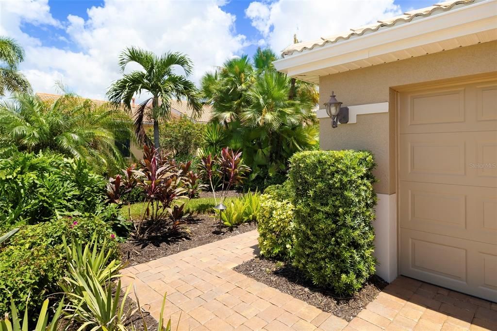 En Venta: $624,900 (3 camas, 2 baños, 2135 Pies cuadrados)