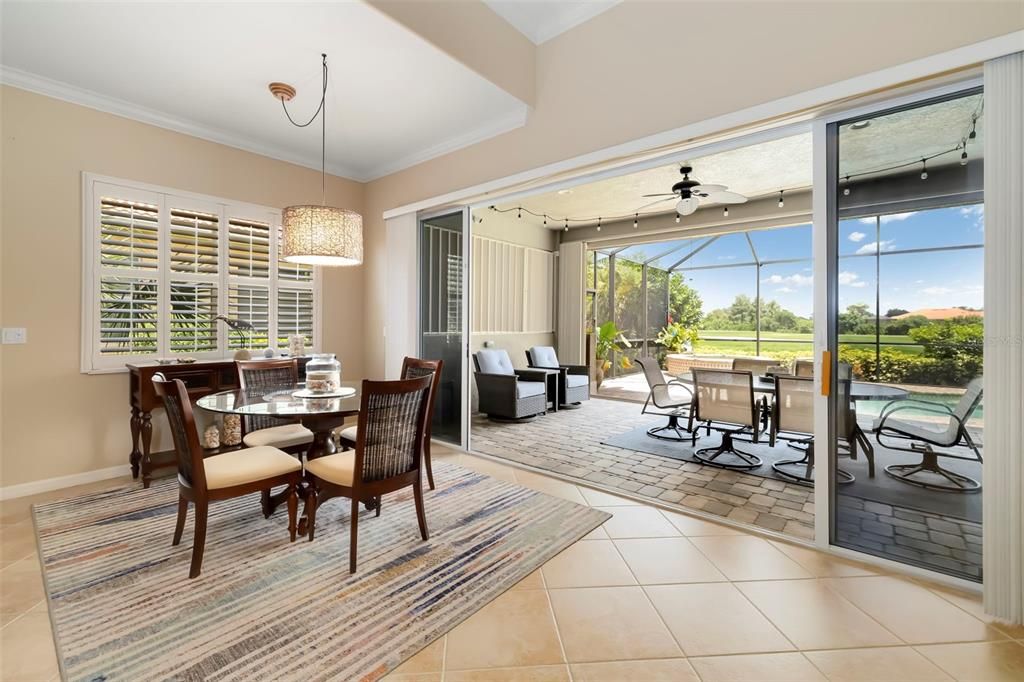 En Venta: $624,900 (3 camas, 2 baños, 2135 Pies cuadrados)