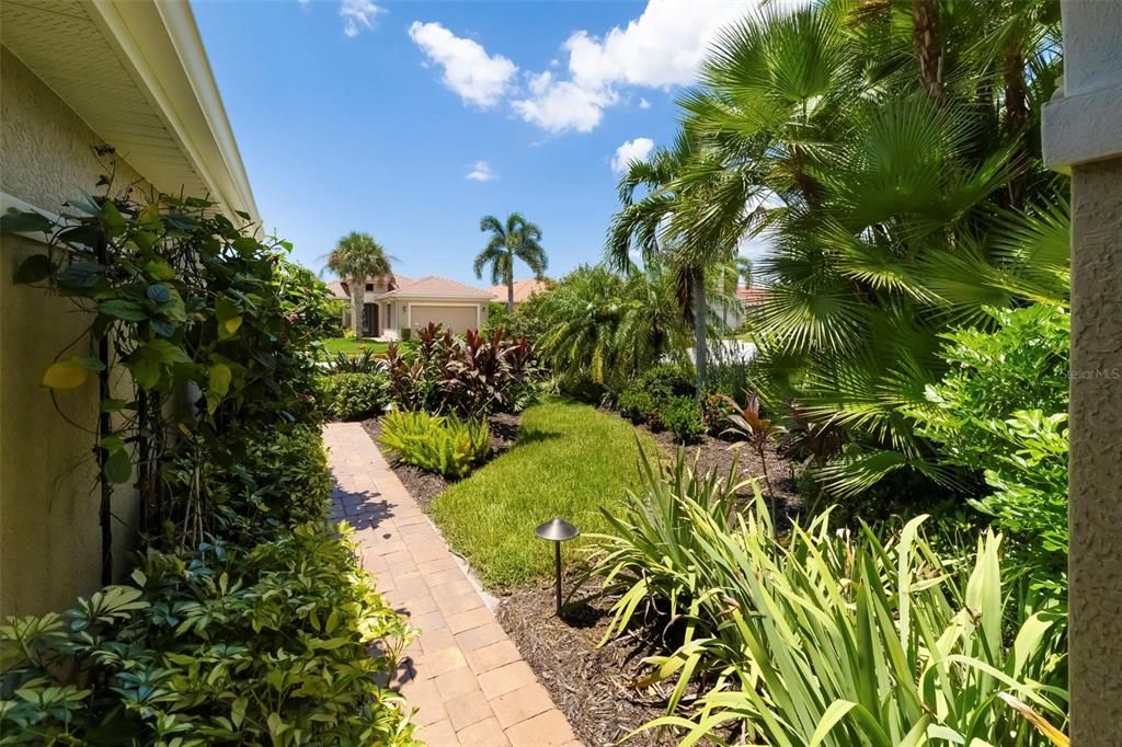 En Venta: $624,900 (3 camas, 2 baños, 2135 Pies cuadrados)