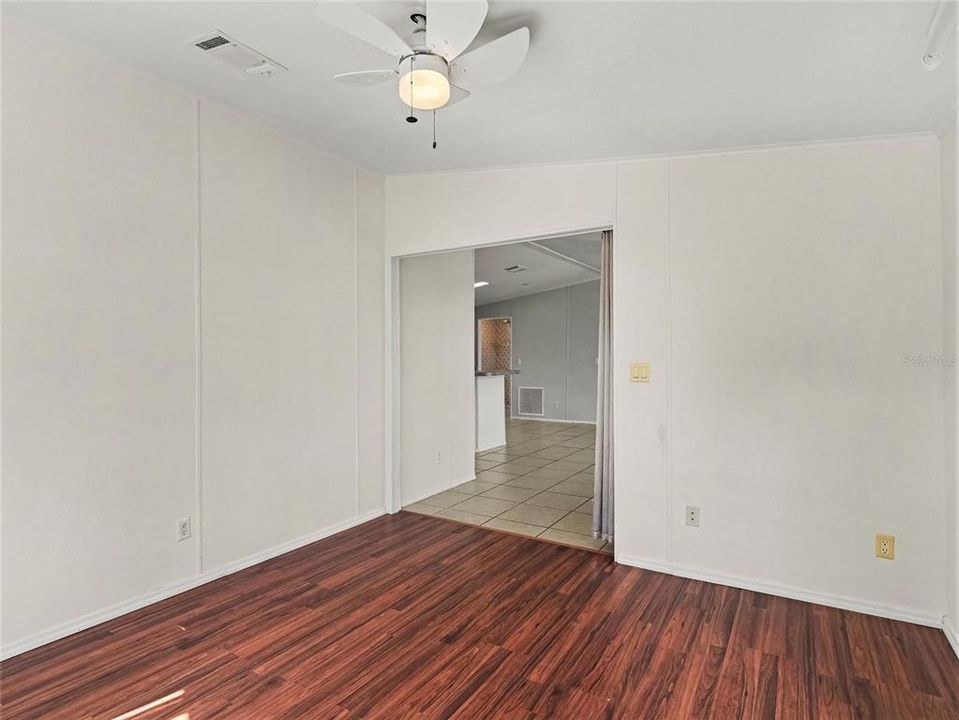 For Sale: $264,990 (2 beds, 2 baths, 1156 Square Feet)