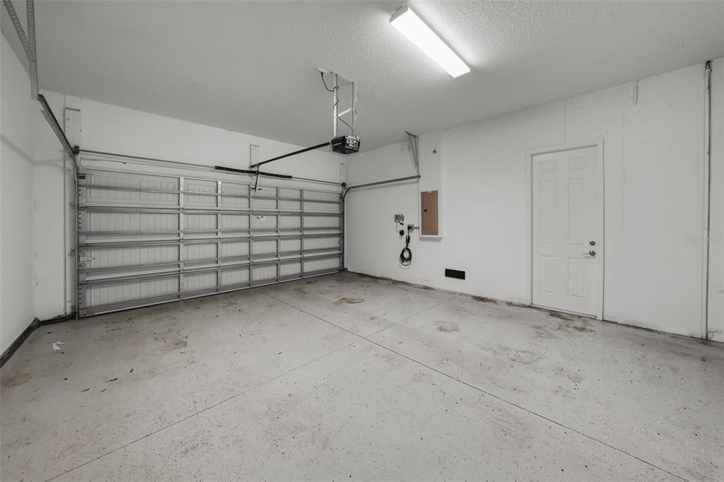 For Rent: $6,000 (3 beds, 2 baths, 2065 Square Feet)