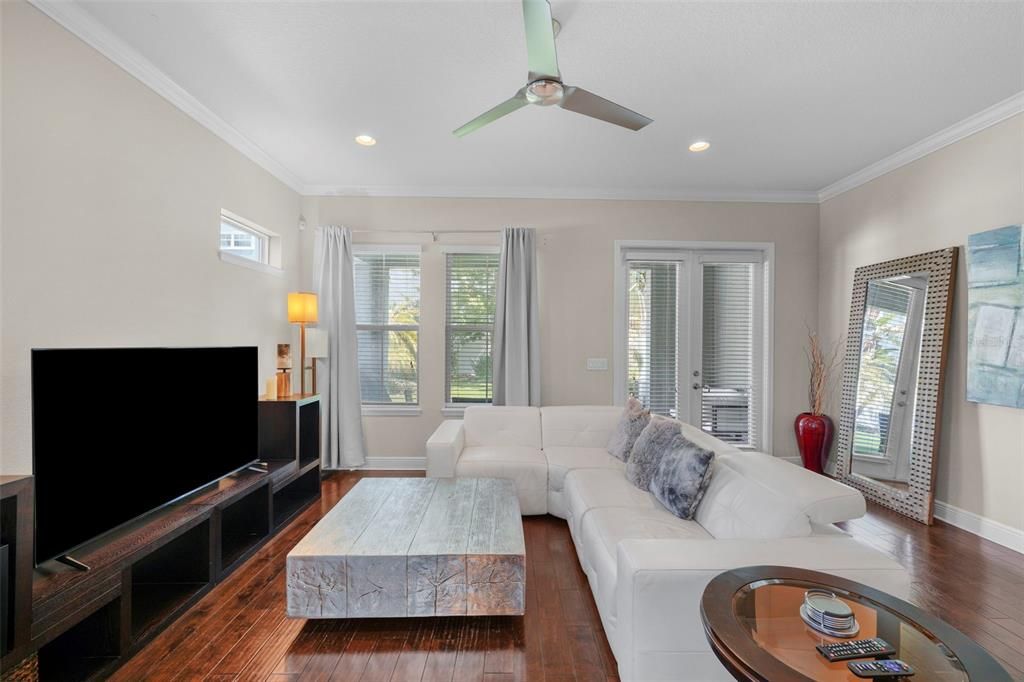 For Rent: $6,000 (3 beds, 2 baths, 2065 Square Feet)