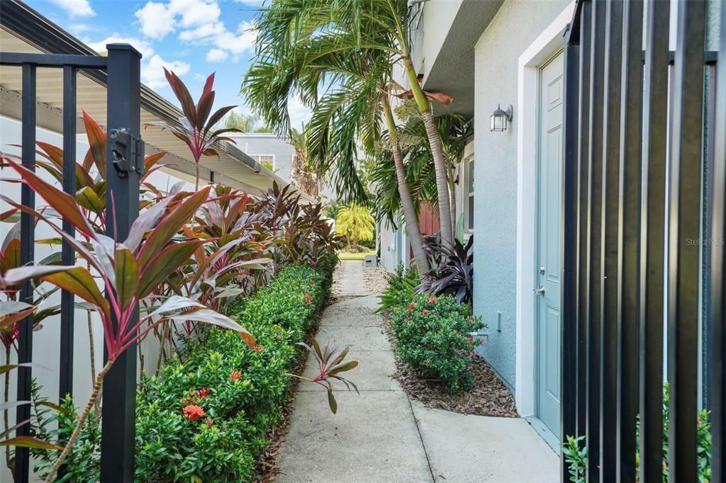 For Rent: $6,000 (3 beds, 2 baths, 2065 Square Feet)