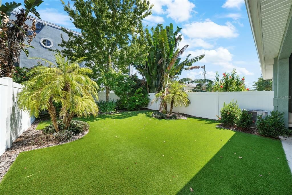 For Rent: $6,000 (3 beds, 2 baths, 2065 Square Feet)