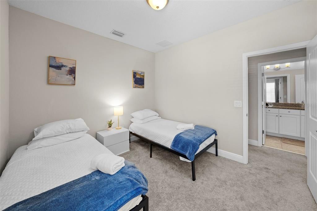 For Rent: $6,000 (3 beds, 2 baths, 2065 Square Feet)