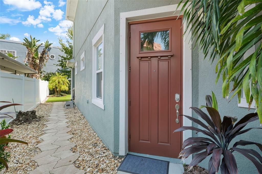 For Rent: $6,000 (3 beds, 2 baths, 2065 Square Feet)