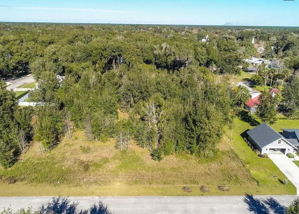 На продажу: $134,800 (0.57 acres)