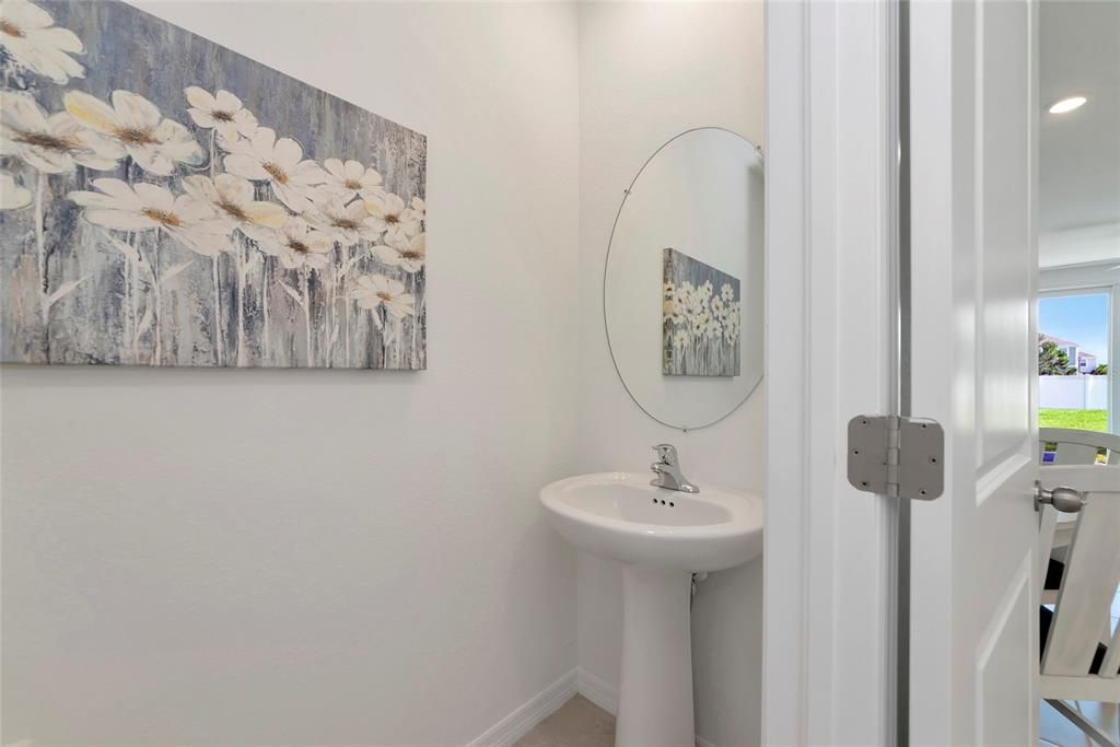 На продажу: $289,990 (3 спален, 2 ванн, 1352 Квадратных фут)