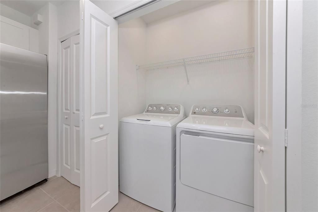 На продажу: $289,990 (3 спален, 2 ванн, 1352 Квадратных фут)