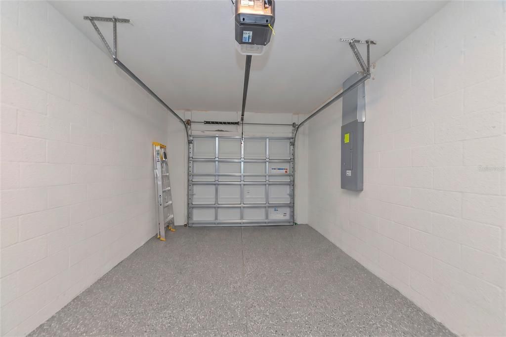 На продажу: $289,990 (3 спален, 2 ванн, 1352 Квадратных фут)
