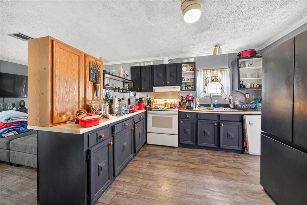 На продажу: $169,900 (3 спален, 2 ванн, 1344 Квадратных фут)