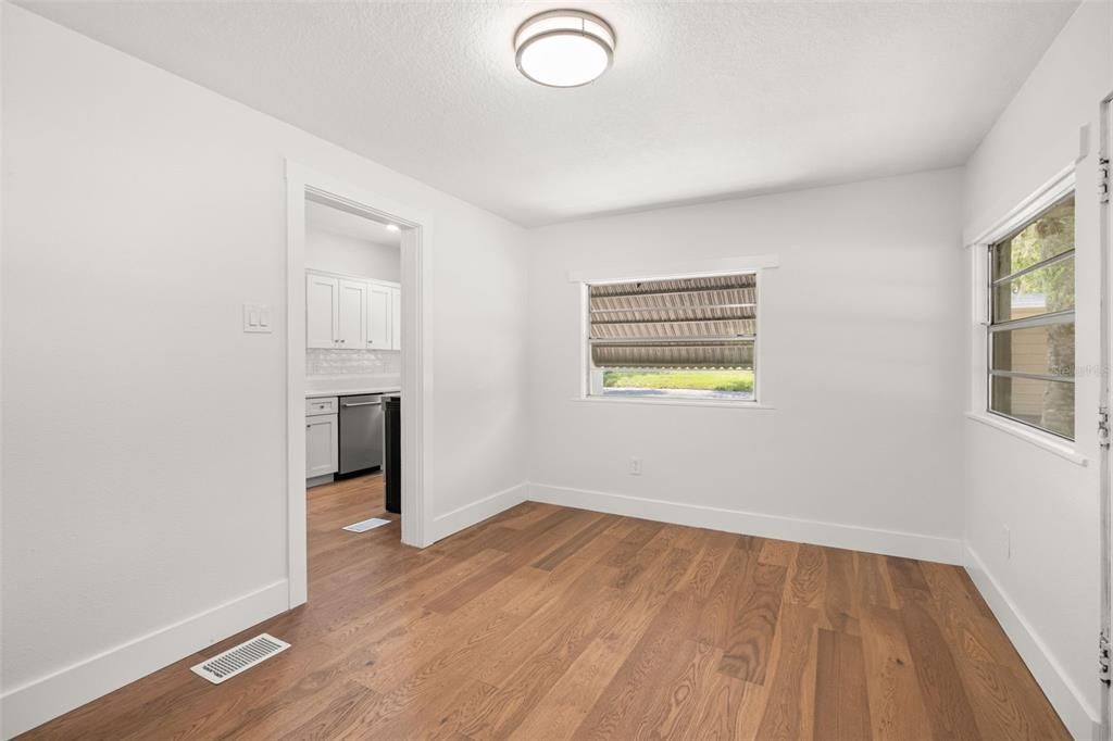 For Sale: $525,000 (2 beds, 2 baths, 1101 Square Feet)
