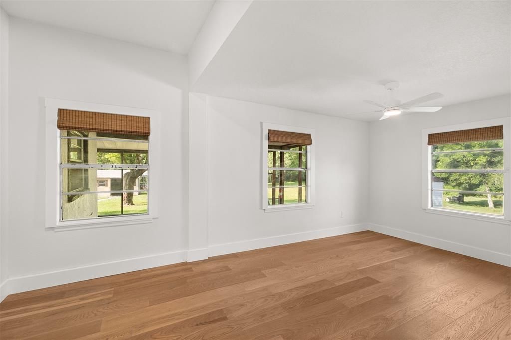 For Sale: $525,000 (2 beds, 2 baths, 1101 Square Feet)