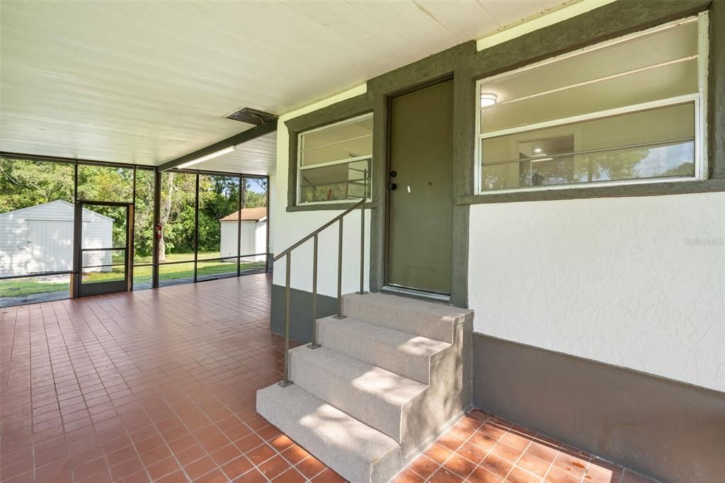 For Sale: $525,000 (2 beds, 2 baths, 1101 Square Feet)