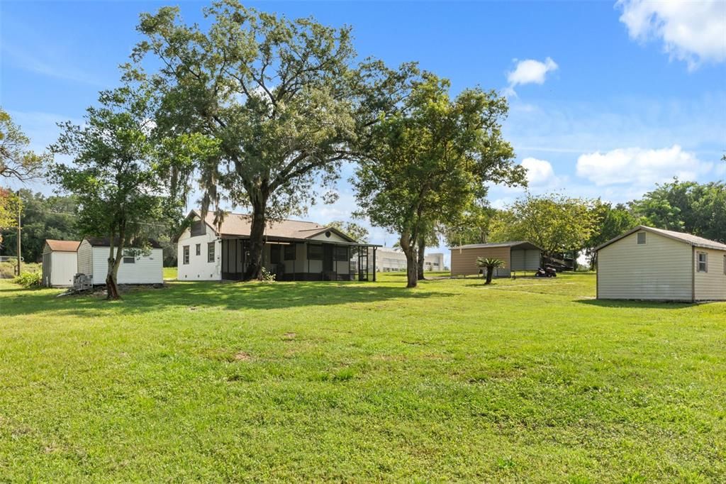 For Sale: $525,000 (2 beds, 2 baths, 1101 Square Feet)