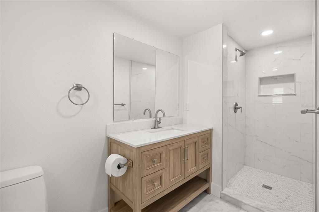 For Sale: $525,000 (2 beds, 2 baths, 1101 Square Feet)