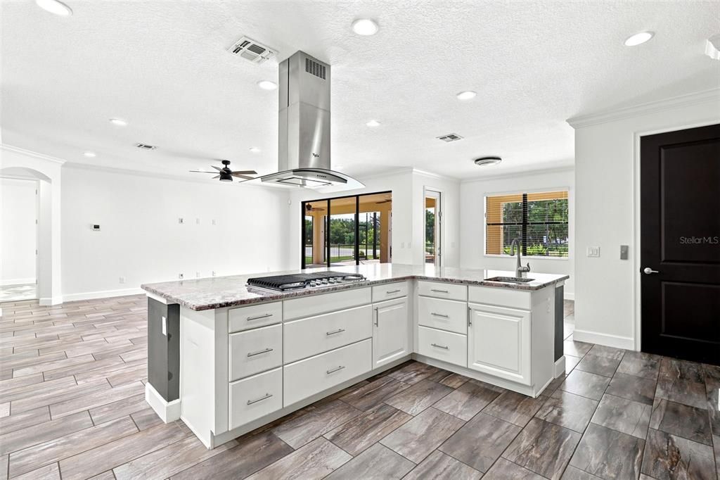 En Venta: $1,375,000 (6 camas, 5 baños, 5193 Pies cuadrados)