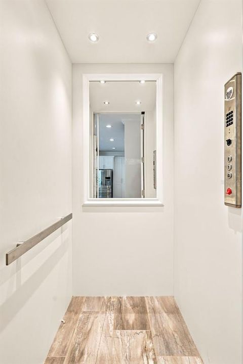 En Venta: $1,375,000 (6 camas, 5 baños, 5193 Pies cuadrados)