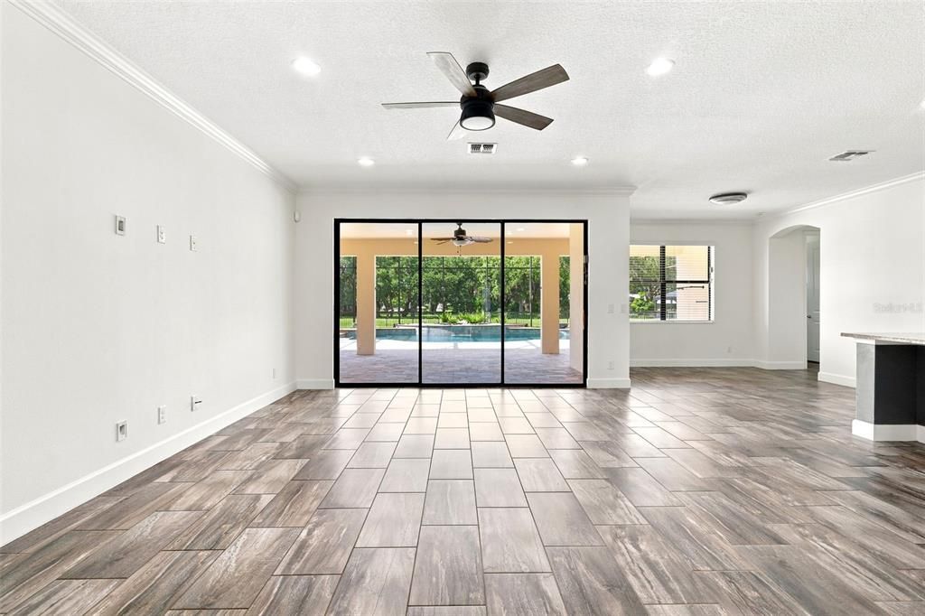 En Venta: $1,375,000 (6 camas, 5 baños, 5193 Pies cuadrados)