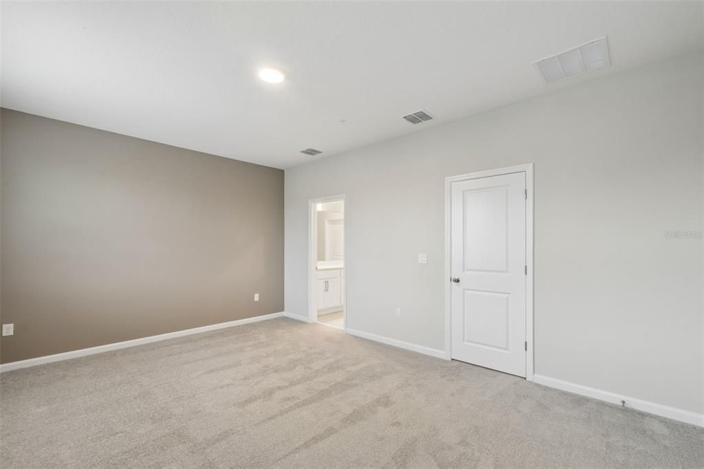 For Rent: $2,500 (3 beds, 2 baths, 1688 Square Feet)