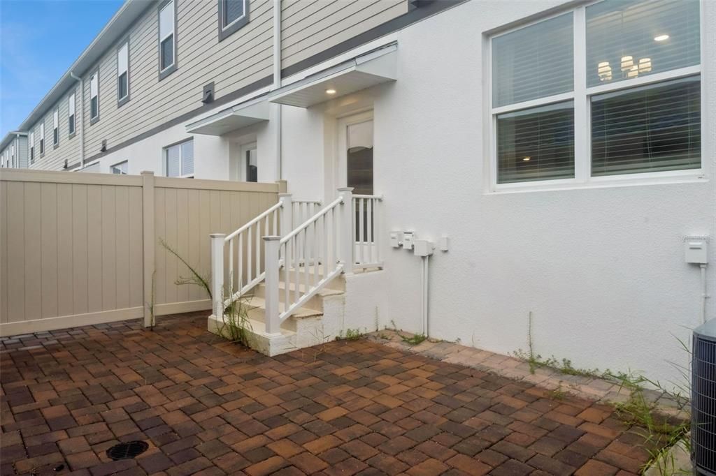 For Rent: $2,500 (3 beds, 2 baths, 1688 Square Feet)