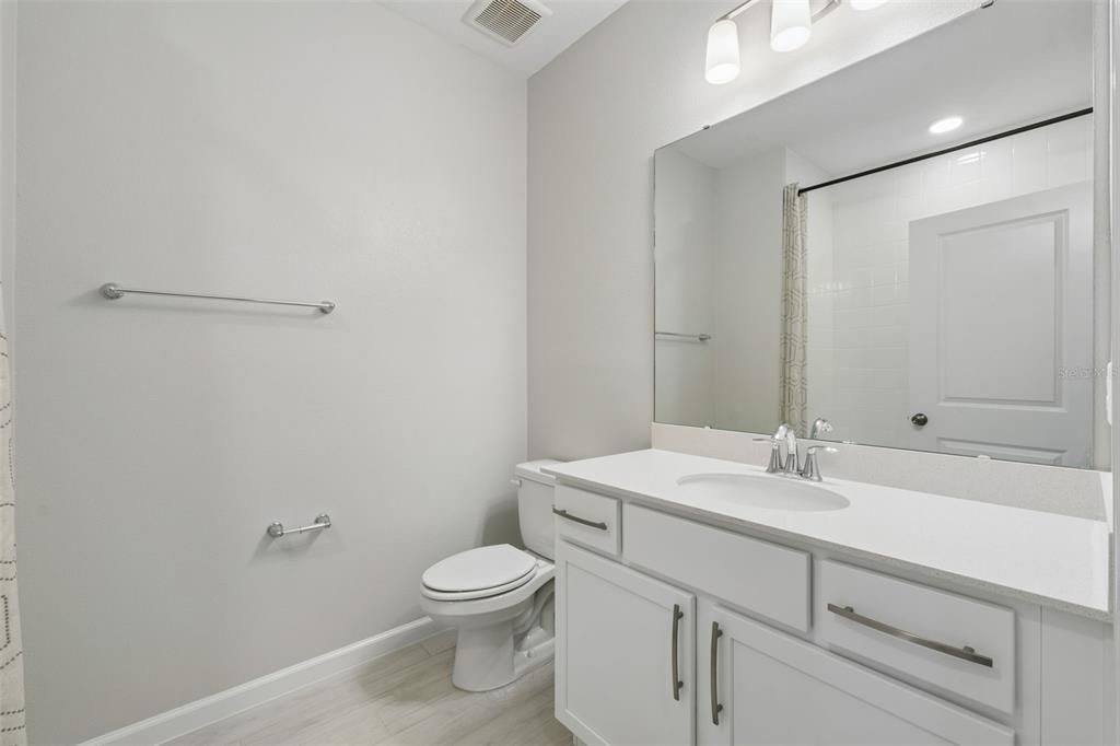 For Rent: $2,500 (3 beds, 2 baths, 1688 Square Feet)