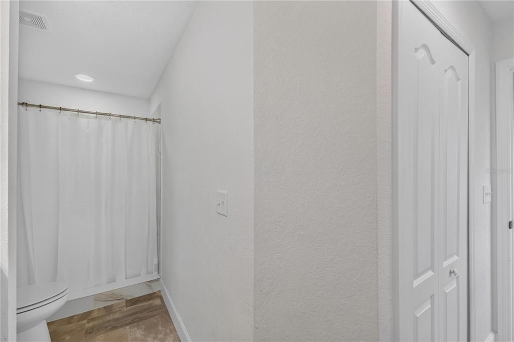 В аренду: $2,300 (4 спален, 2 ванн, 2033 Квадратных фут)