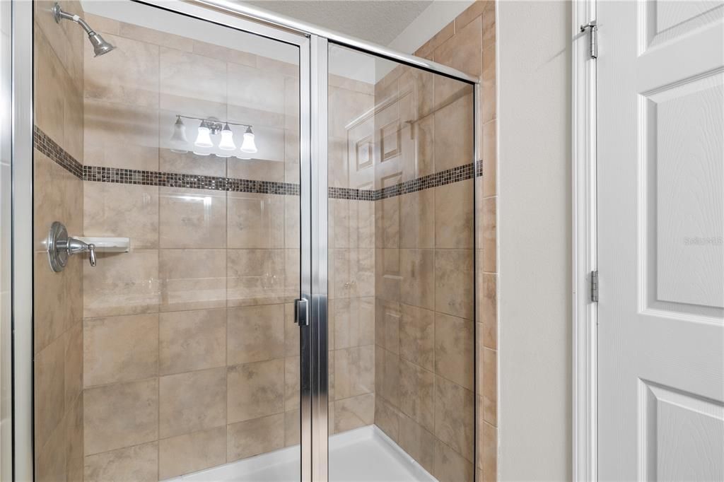 En Venta: $215,000 (2 camas, 2 baños, 1320 Pies cuadrados)