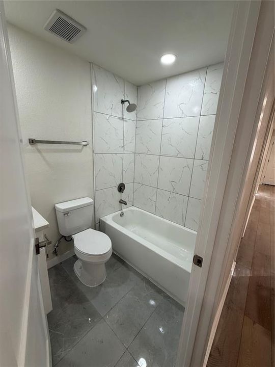В аренду: $1,700 (3 спален, 2 ванн, 864 Квадратных фут)