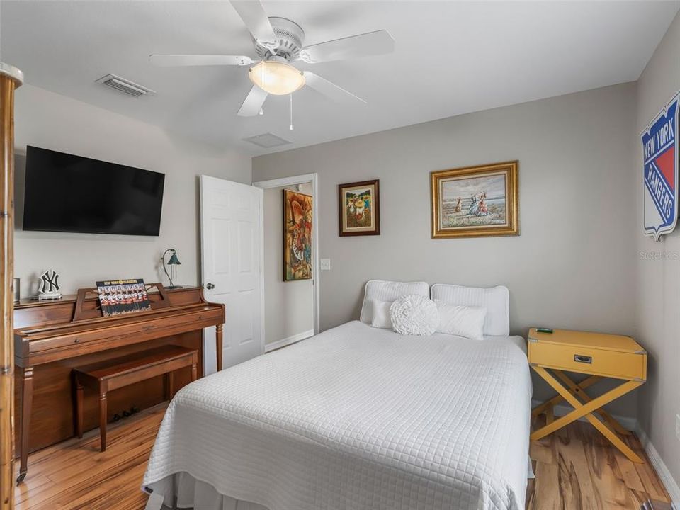 En Venta: $339,900 (3 camas, 2 baños, 1478 Pies cuadrados)