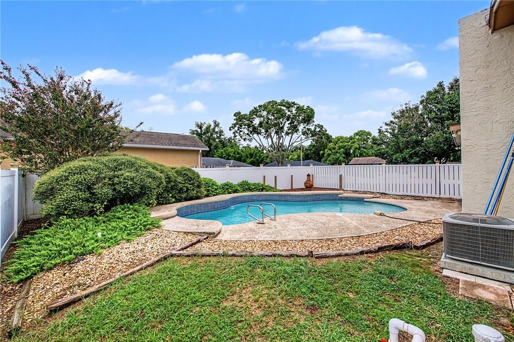 For Sale: $359,000 (3 beds, 2 baths, 1337 Square Feet)