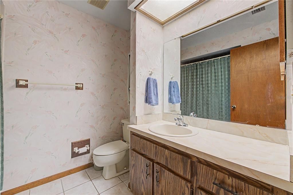 For Sale: $359,000 (3 beds, 2 baths, 1337 Square Feet)