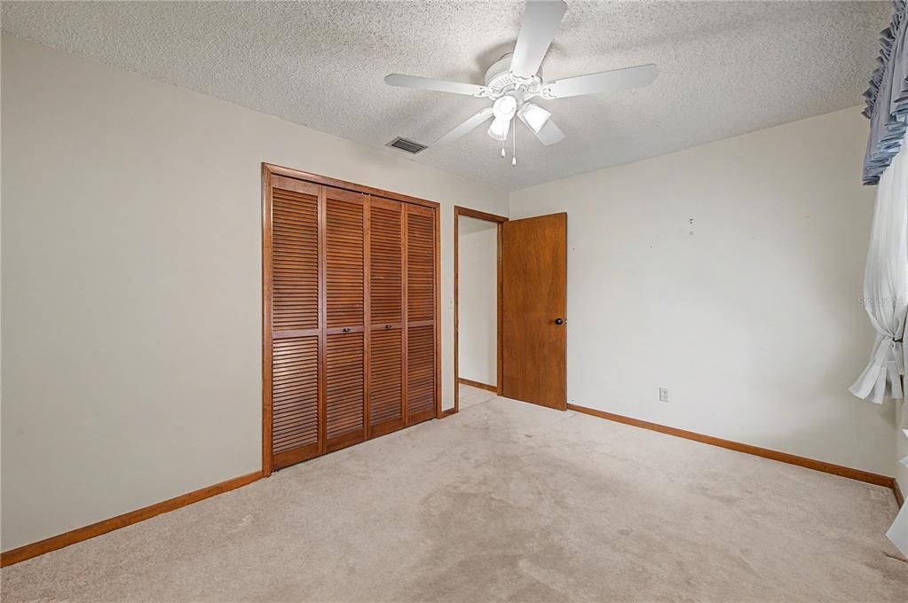 For Sale: $359,000 (3 beds, 2 baths, 1337 Square Feet)