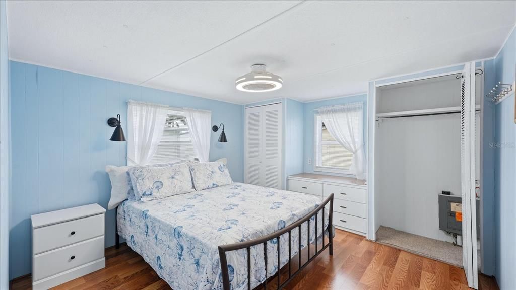На продажу: $119,900 (2 спален, 1 ванн, 748 Квадратных фут)