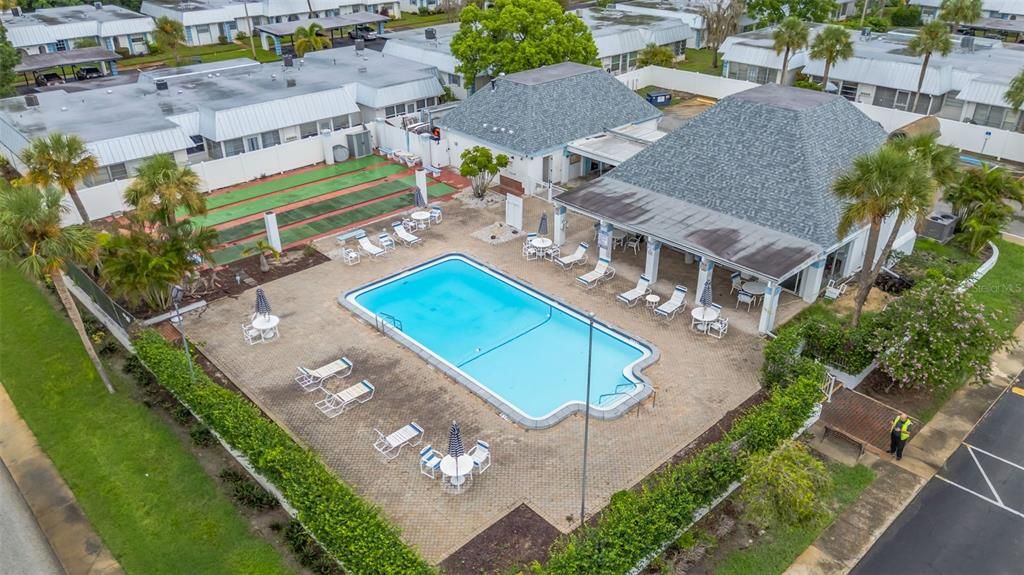 For Sale: $99,999 (2 beds, 1 baths, 831 Square Feet)