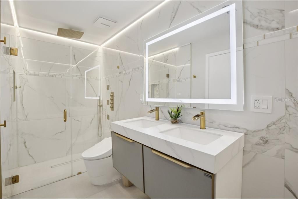 На продажу: $489,000 (4 спален, 2 ванн, 1814 Квадратных фут)