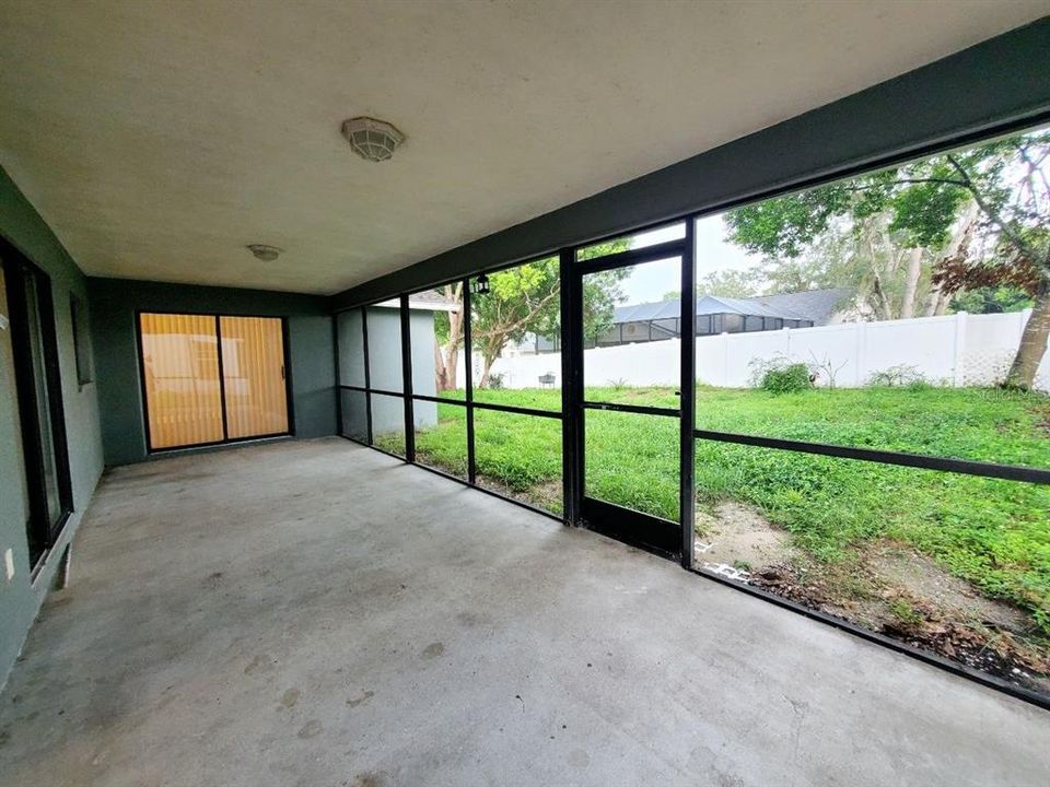 For Rent: $1,900 (4 beds, 2 baths, 1558 Square Feet)