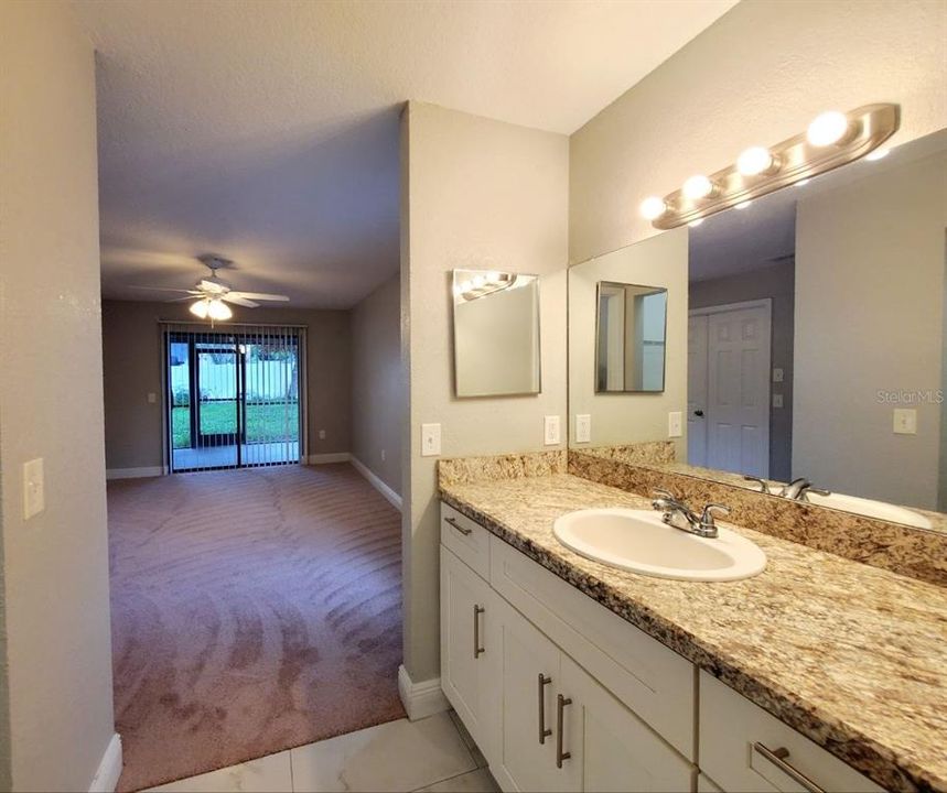 For Rent: $1,900 (4 beds, 2 baths, 1558 Square Feet)